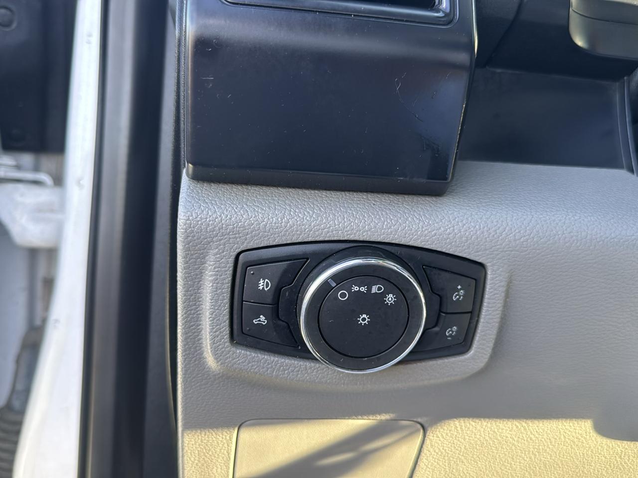 Ford F-150 4WD SuperCab 133" XLT 2016