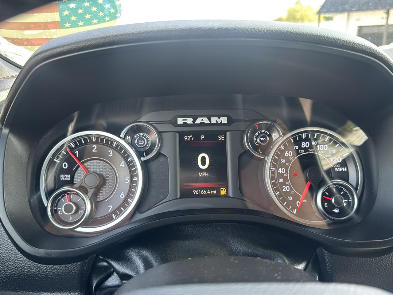 RAM 1500 Big Horn Crew Cab LWB 4WD 2022