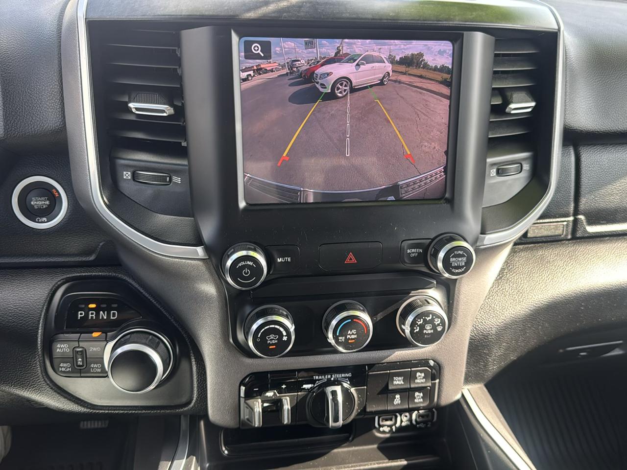 RAM 1500 Big Horn Crew Cab LWB 4WD 2022