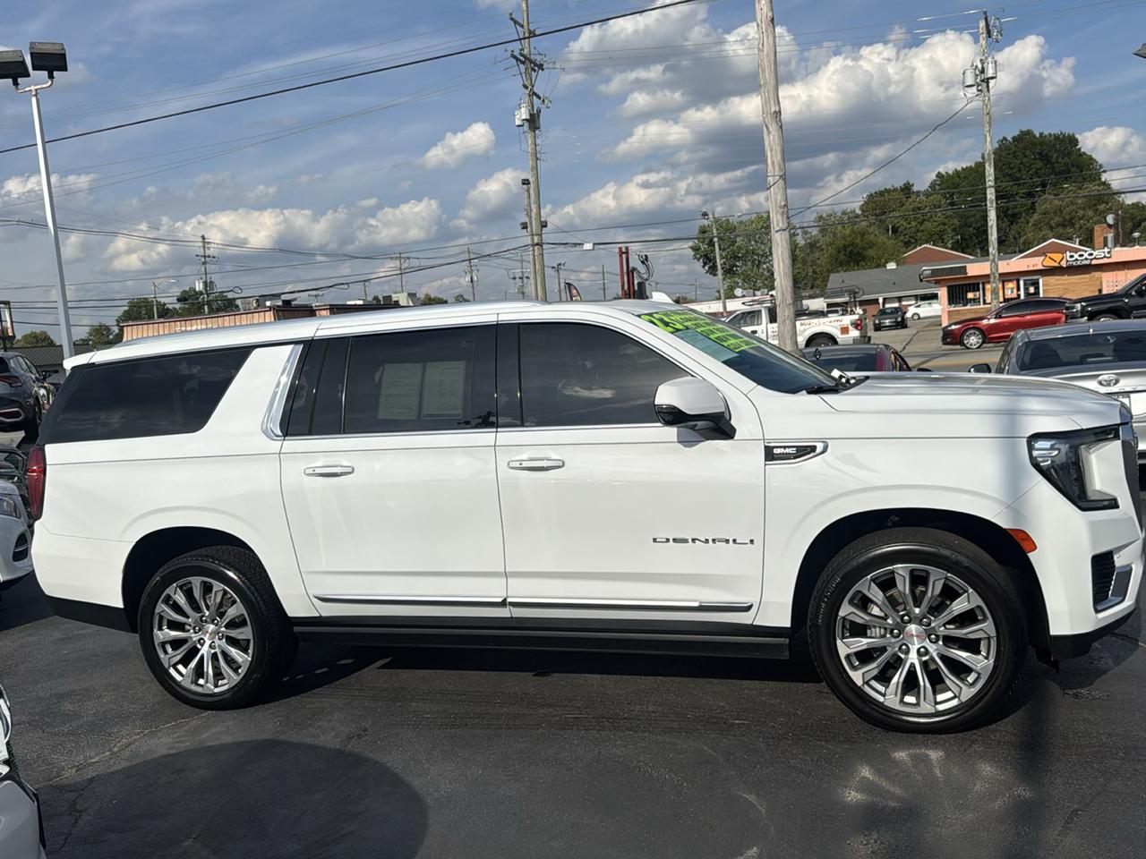 GMC Yukon XL Denali 4WD 2023