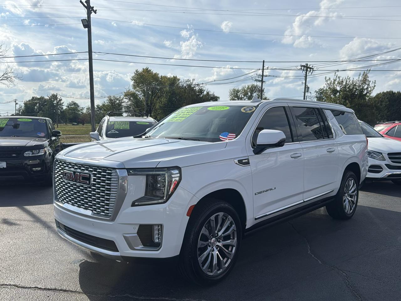 GMC Yukon XL Denali 4WD 2023