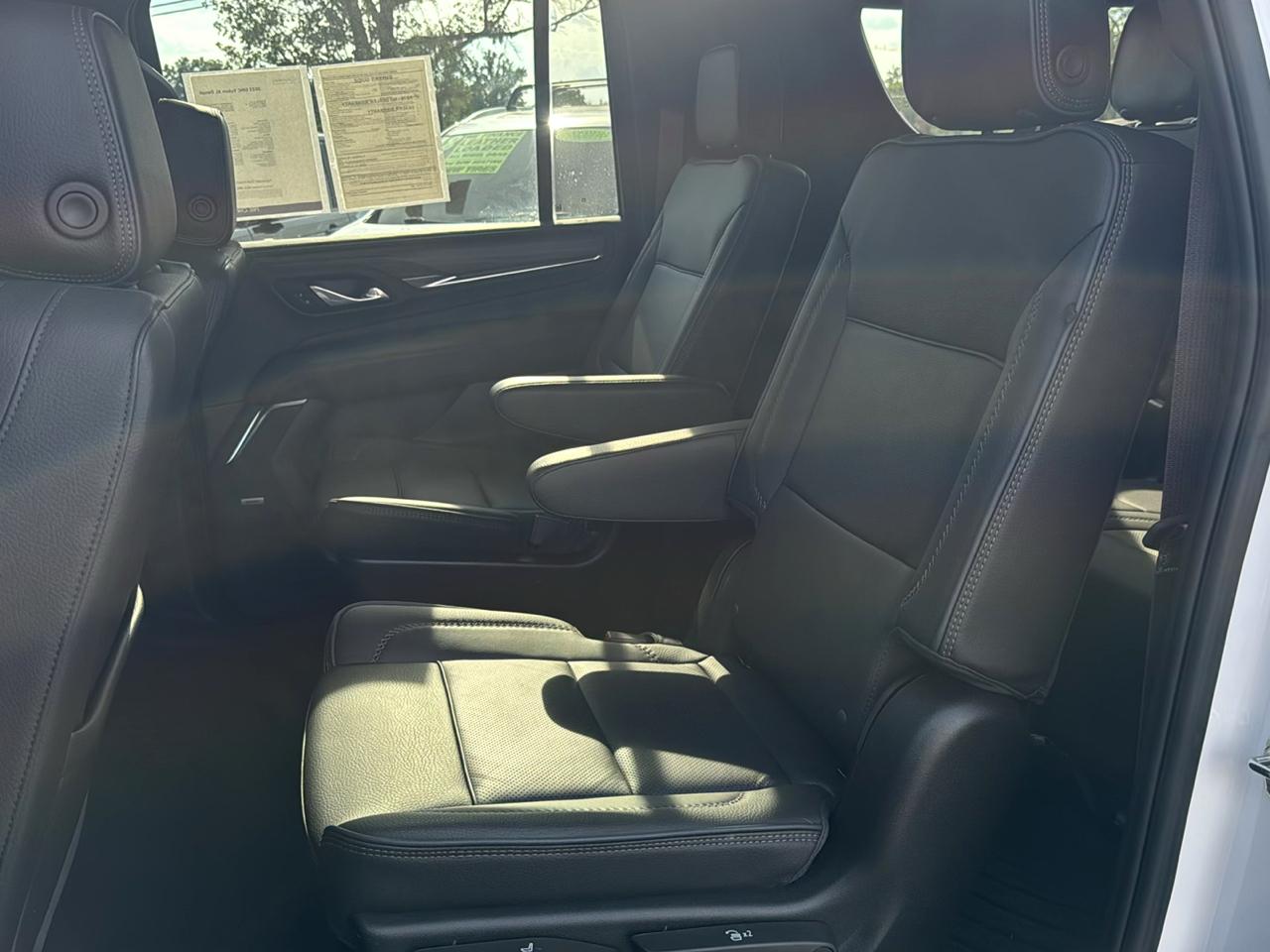 GMC Yukon XL Denali 4WD 2023