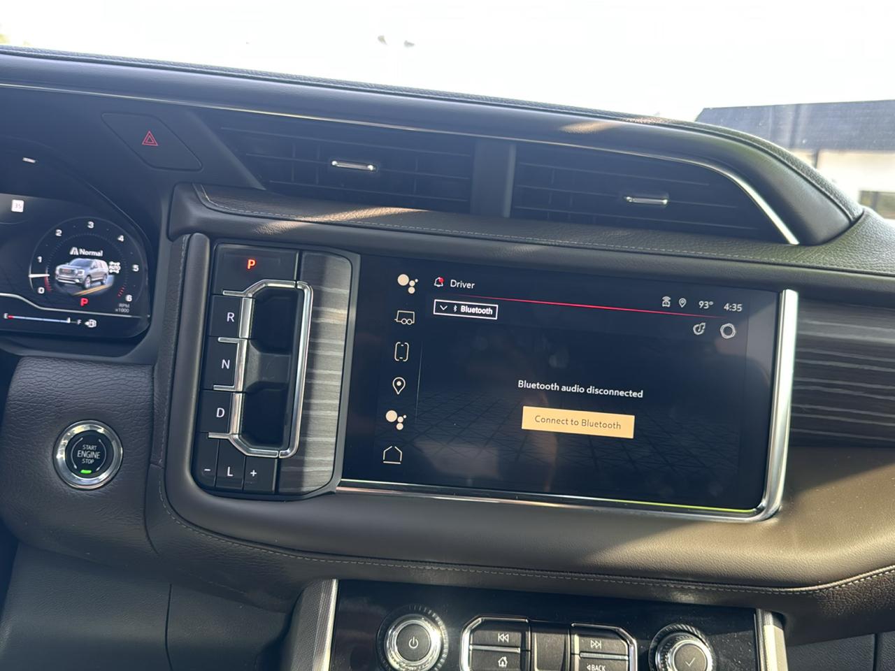 GMC Yukon XL Denali 4WD 2023