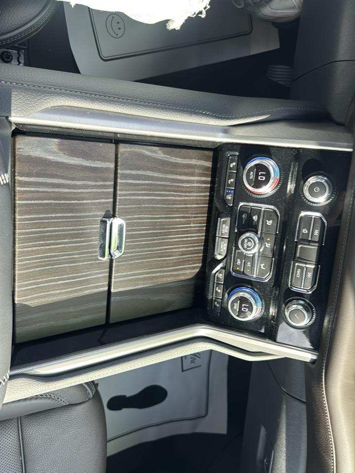 GMC Yukon XL Denali 4WD 2023