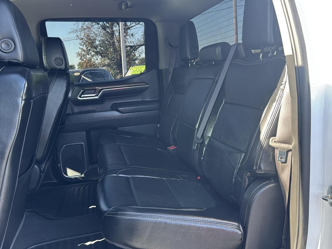 Chevrolet Silverado 1500 1LT Crew Cab 4WD 2023