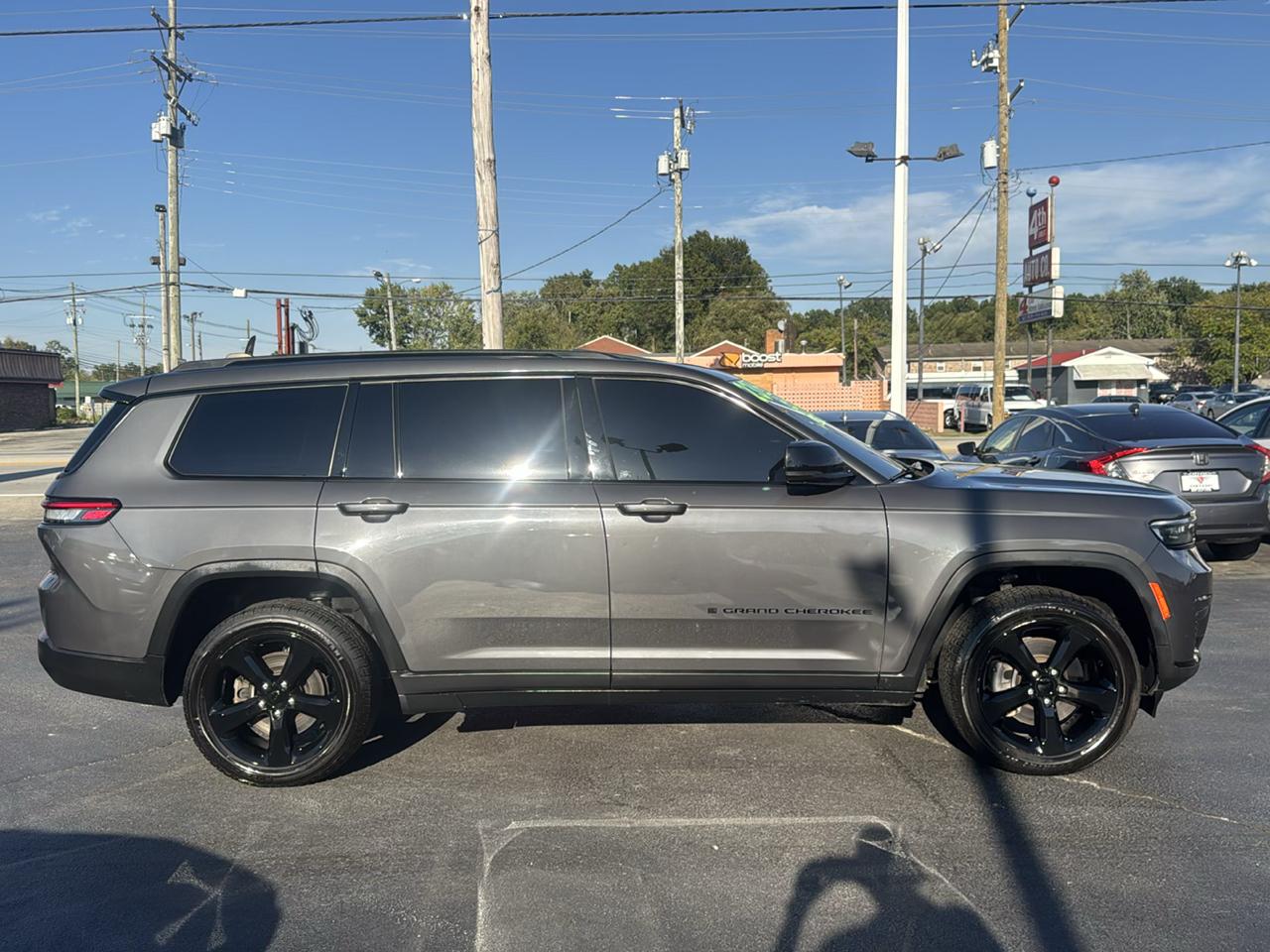 Jeep Grand Cherokee L Laredo 4WD 2023