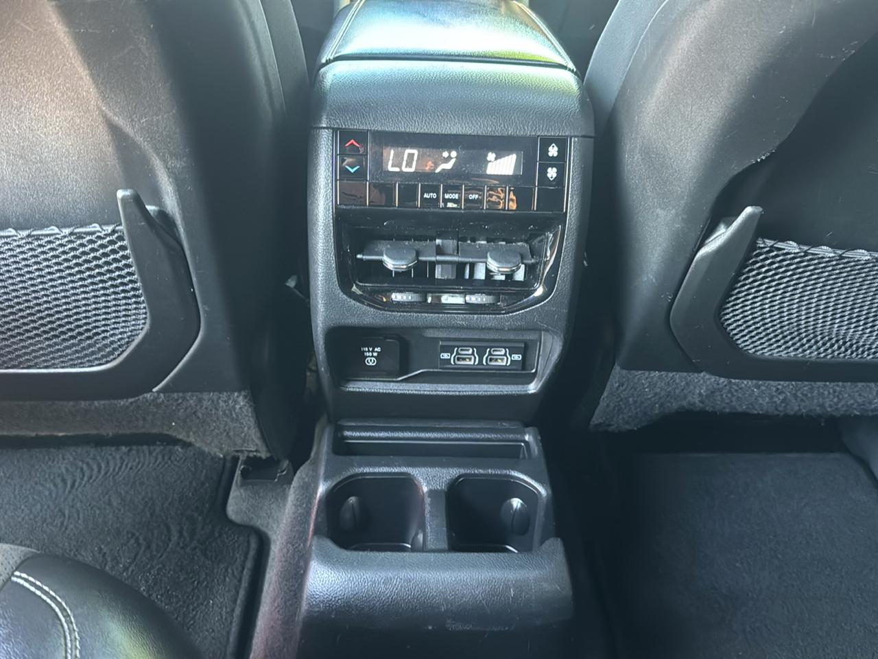 Jeep Grand Cherokee L Laredo 4WD 2023