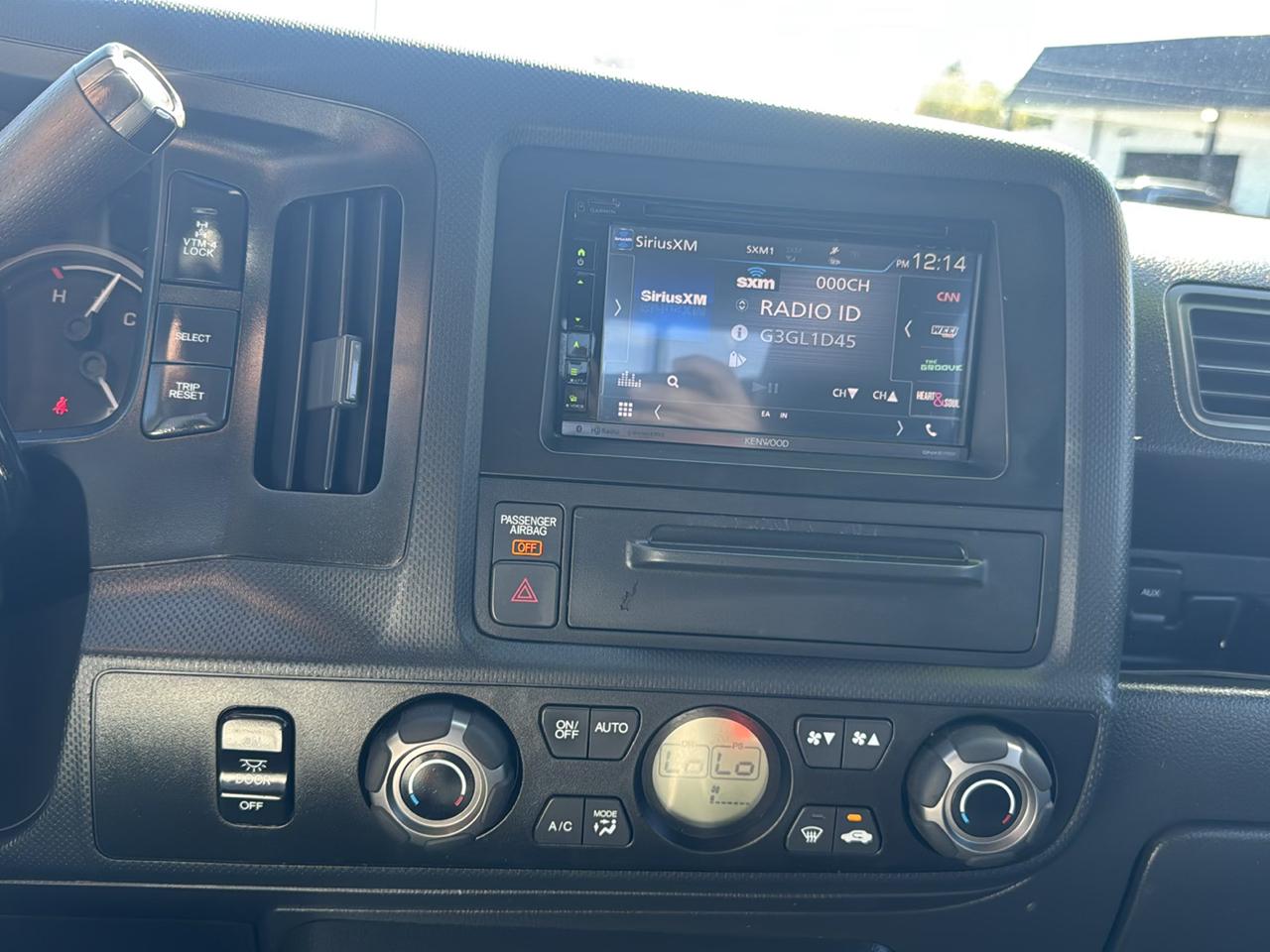 Honda Ridgeline RTL w/ Leather and Navigation 2014