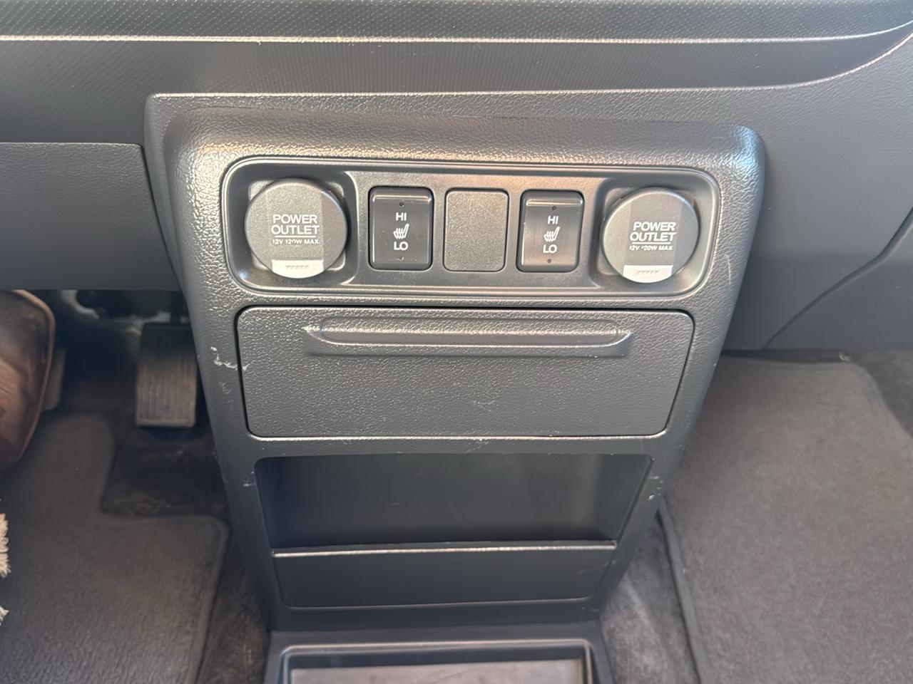 Honda Ridgeline RTL w/ Leather and Navigation 2014