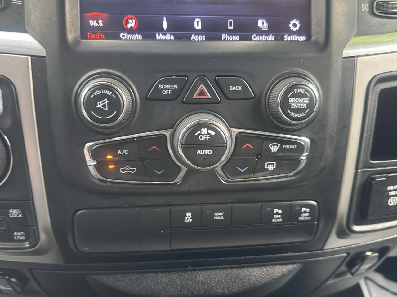 RAM 1500 Classic Tradesman Crew Cab SWB 4WD 2019