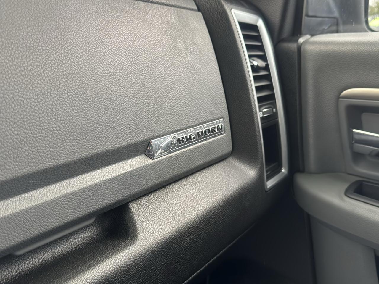 RAM 1500 Classic Tradesman Crew Cab SWB 4WD 2019
