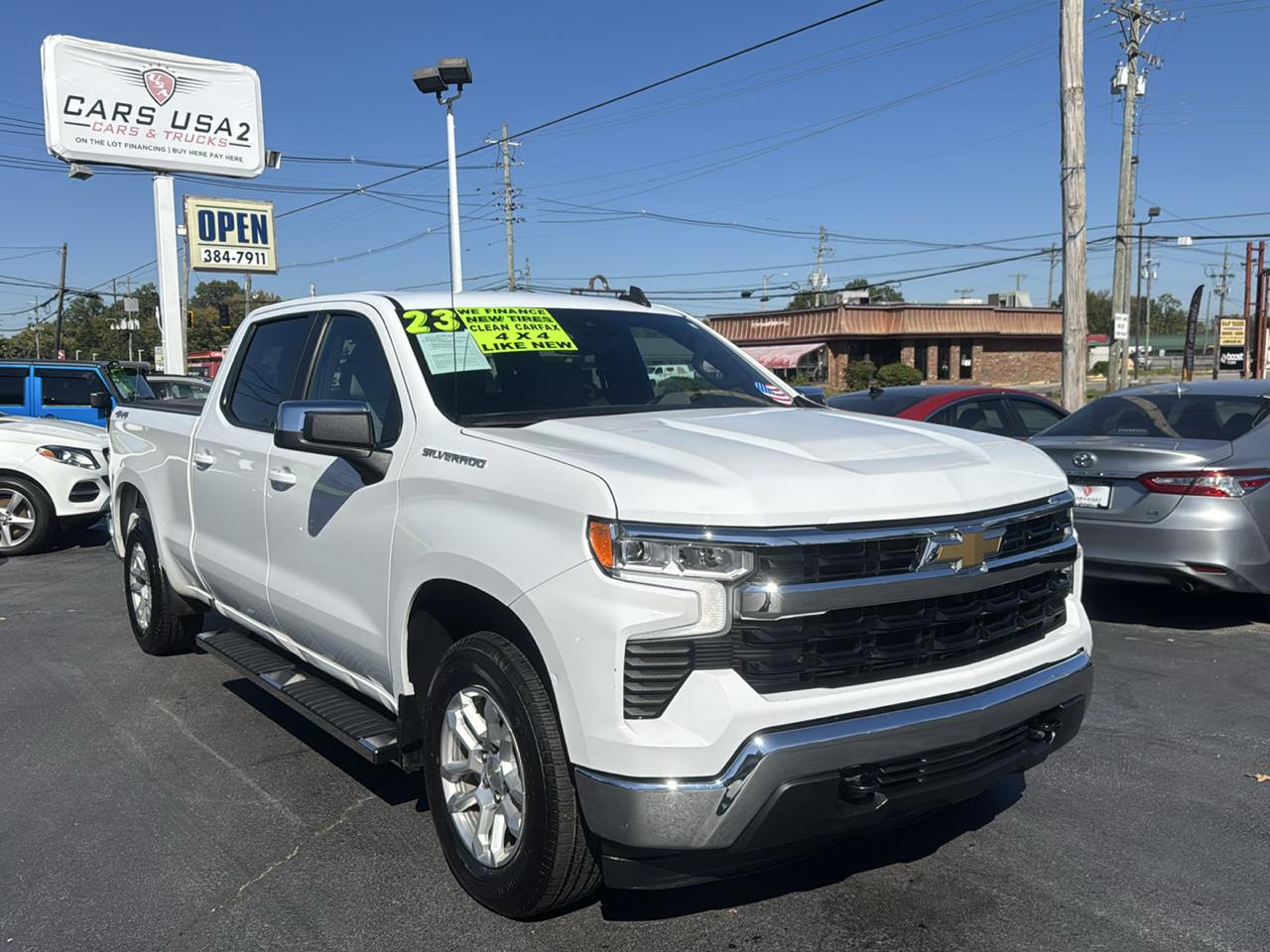 Chevrolet Silverado 1500 1LT Crew Cab 4WD 2023