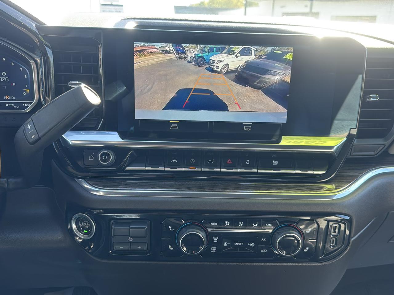 Chevrolet Silverado 1500 1LT Crew Cab 4WD 2023