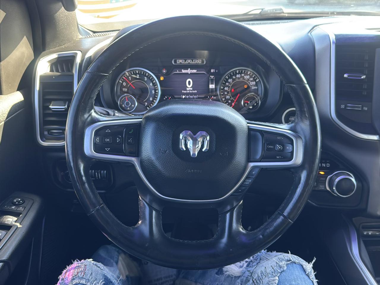 RAM 1500 Big Horn Crew Cab SWB 4WD 2019