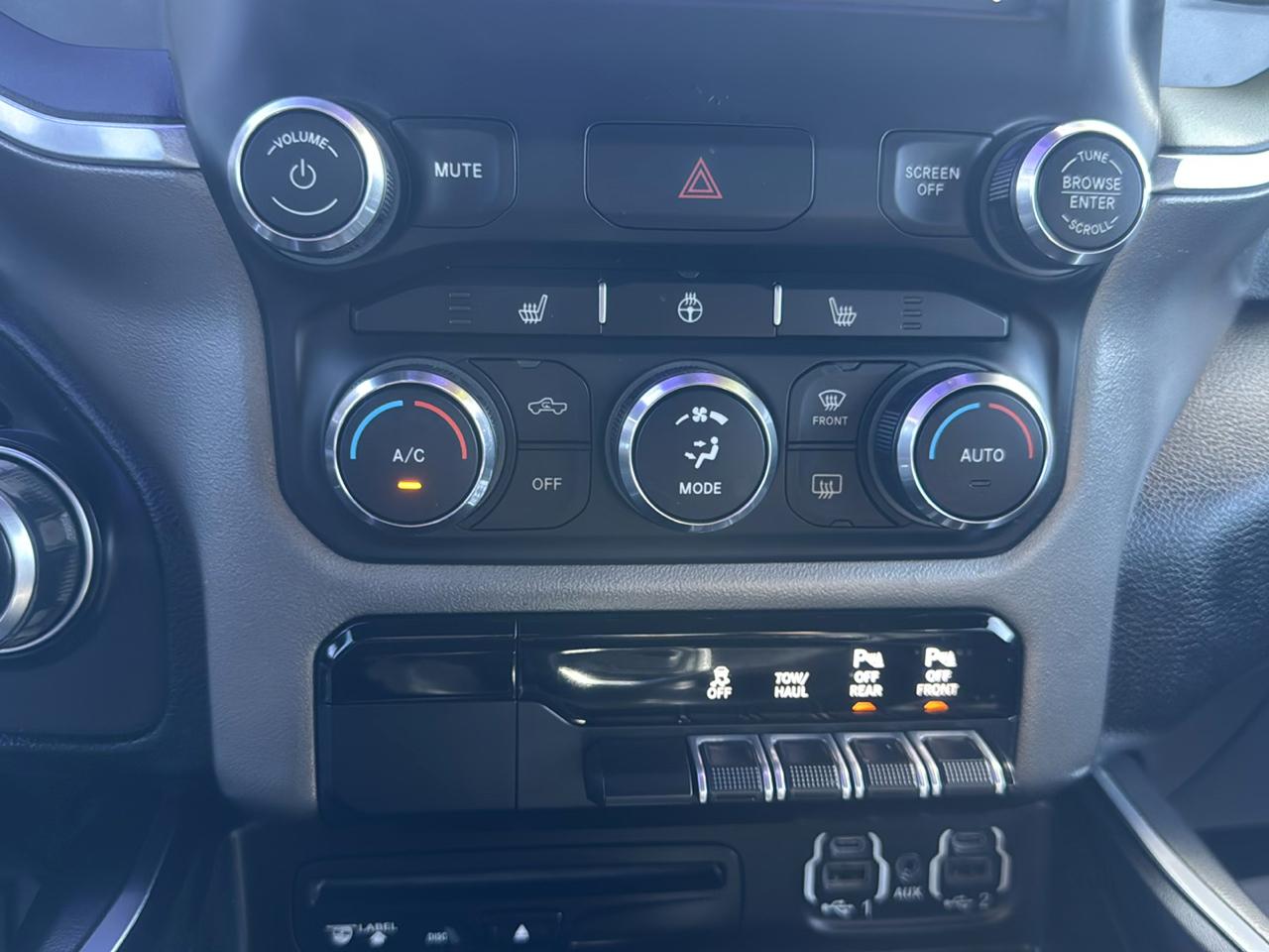 RAM 1500 Big Horn Crew Cab SWB 4WD 2019
