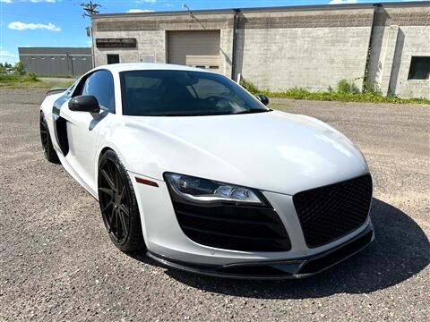 2010 Audi R8 5.2 Coupe quattro with Auto R tronic