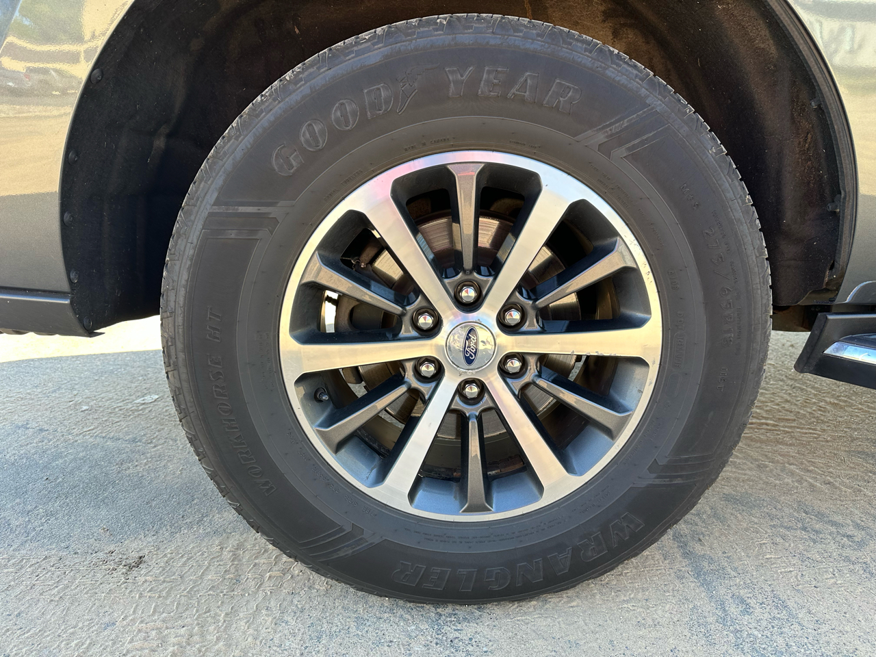 2018 Ford Expedition XLT photo 10