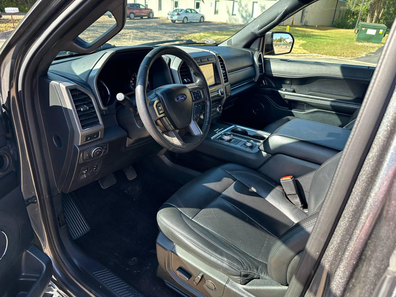 2018 Ford Expedition XLT photo 12