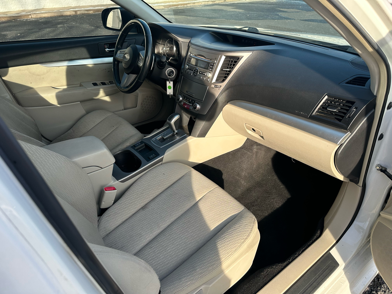 Subaru Legacy 2.5i Premium 2011