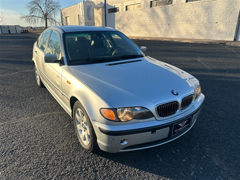2004 BMW 3-Series 325xi Sedan