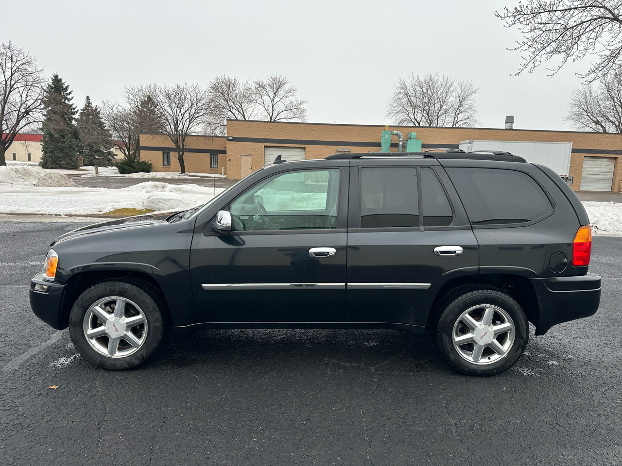 GMC Envoy SLE-1 4WD 2008