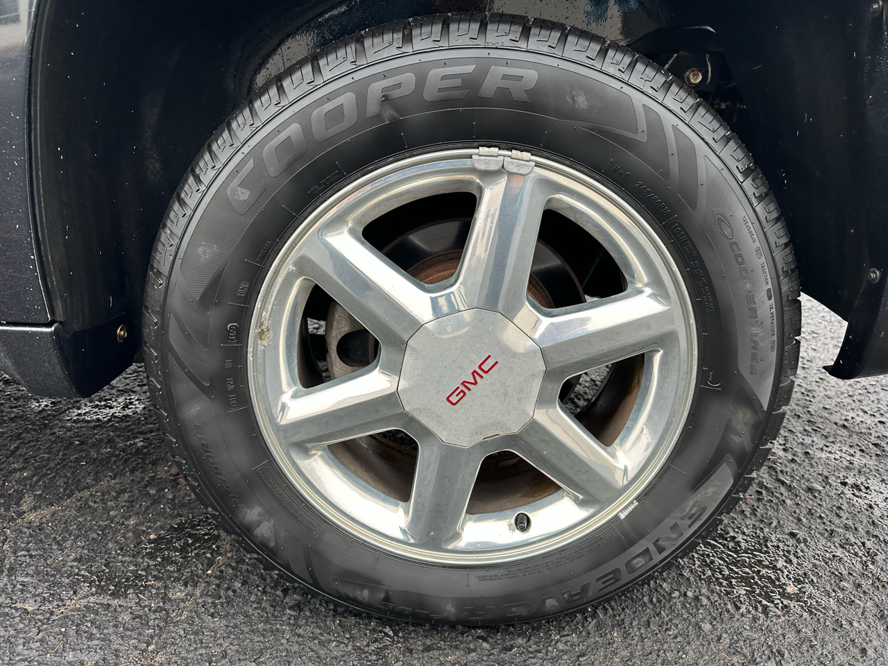 GMC Envoy SLE-1 4WD 2008