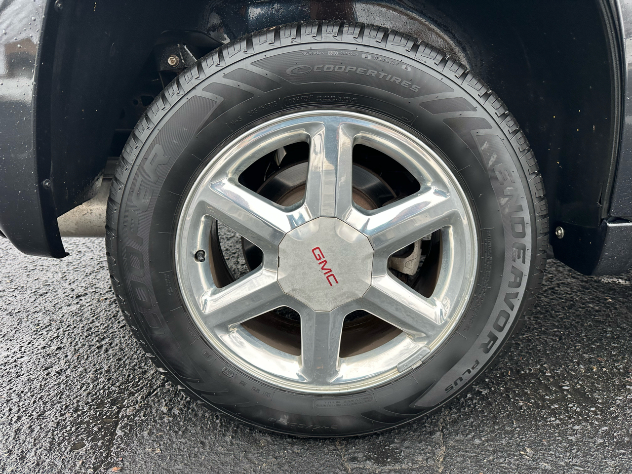 GMC Envoy SLE-1 4WD 2008