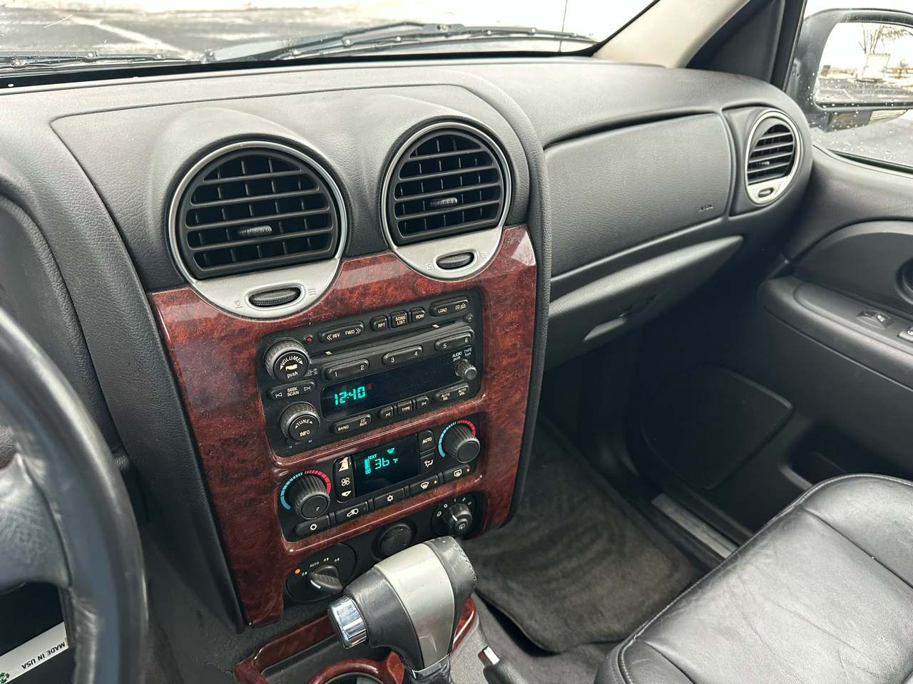 GMC Envoy SLE-1 4WD 2008