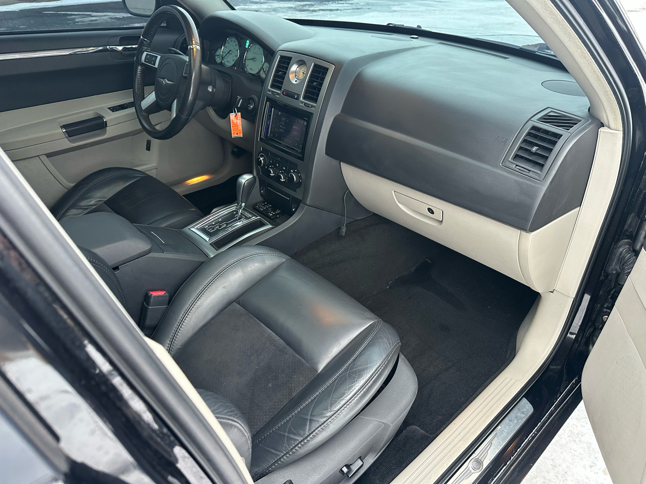 Chrysler 300 C SRT-8 2007