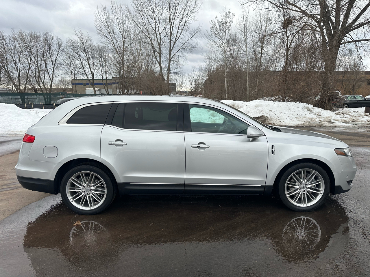Lincoln MKT 3.5L with EcoBoost AWD 2013