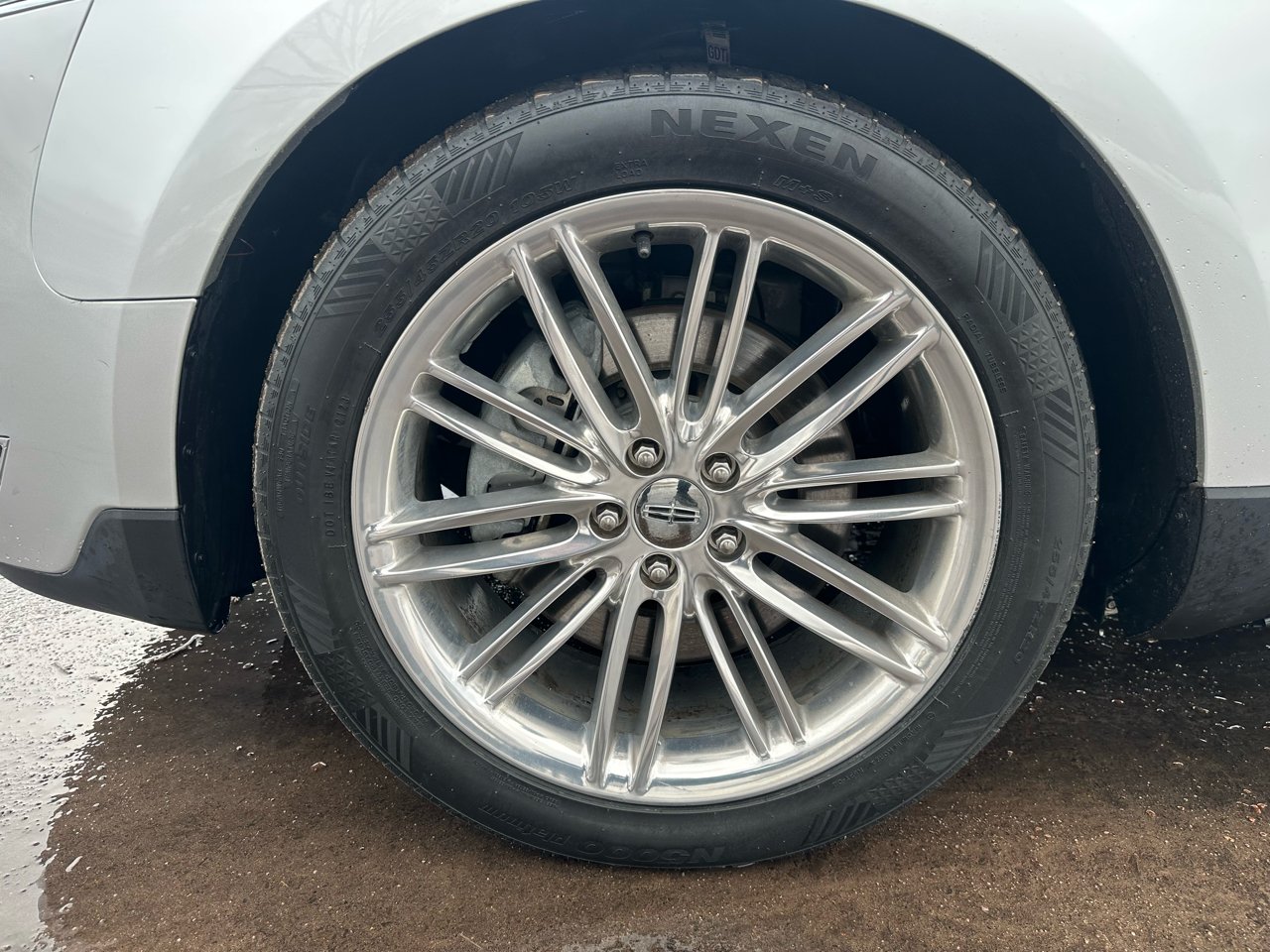 Lincoln MKT 3.5L with EcoBoost AWD 2013