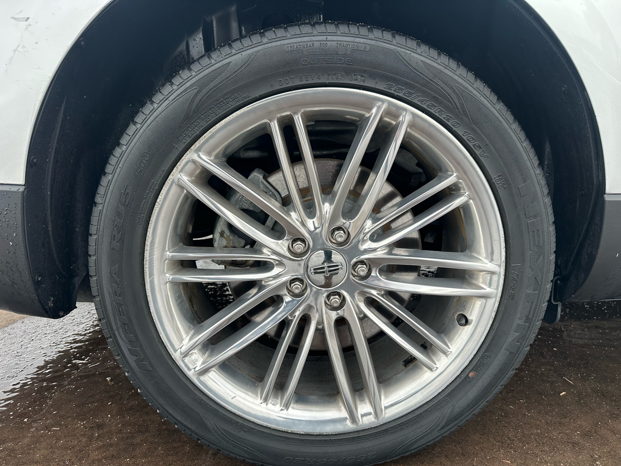 Lincoln MKT 3.5L with EcoBoost AWD 2013