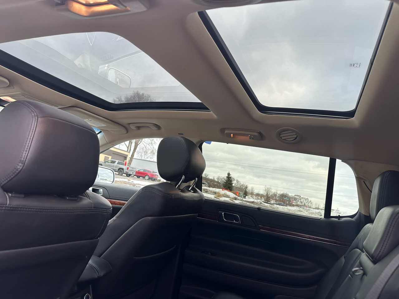 Lincoln MKT 3.5L with EcoBoost AWD 2013