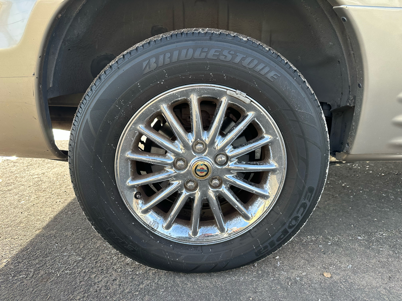 Chrysler Town & Country Limited AWD 2003