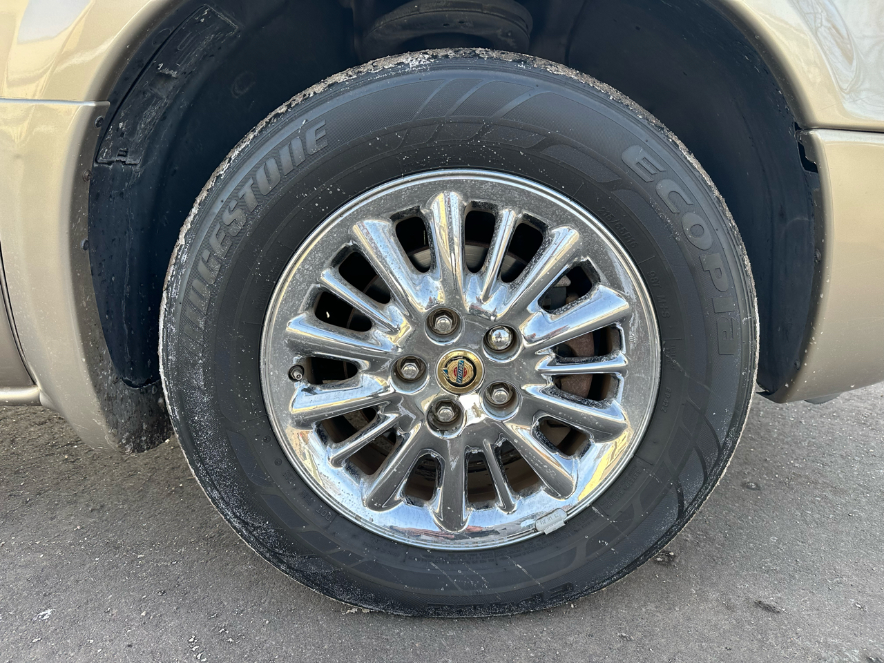 Chrysler Town & Country Limited AWD 2003