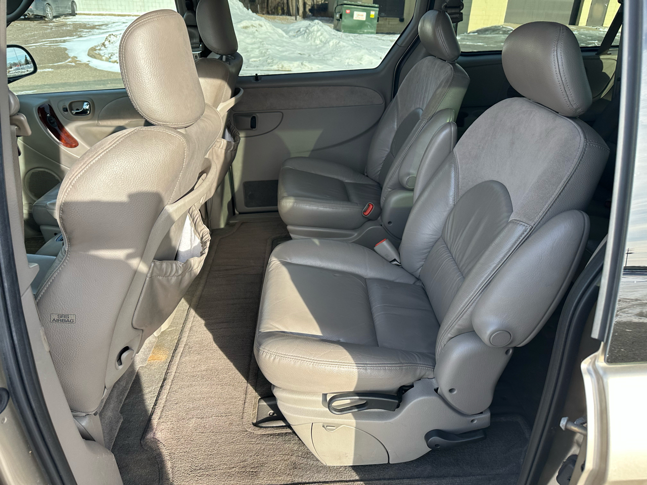 Chrysler Town & Country Limited AWD 2003