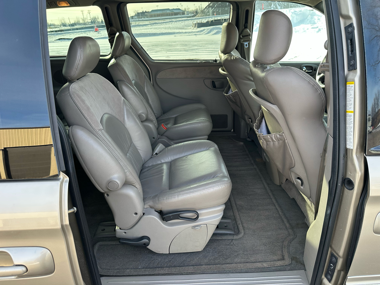 Chrysler Town & Country Limited AWD 2003