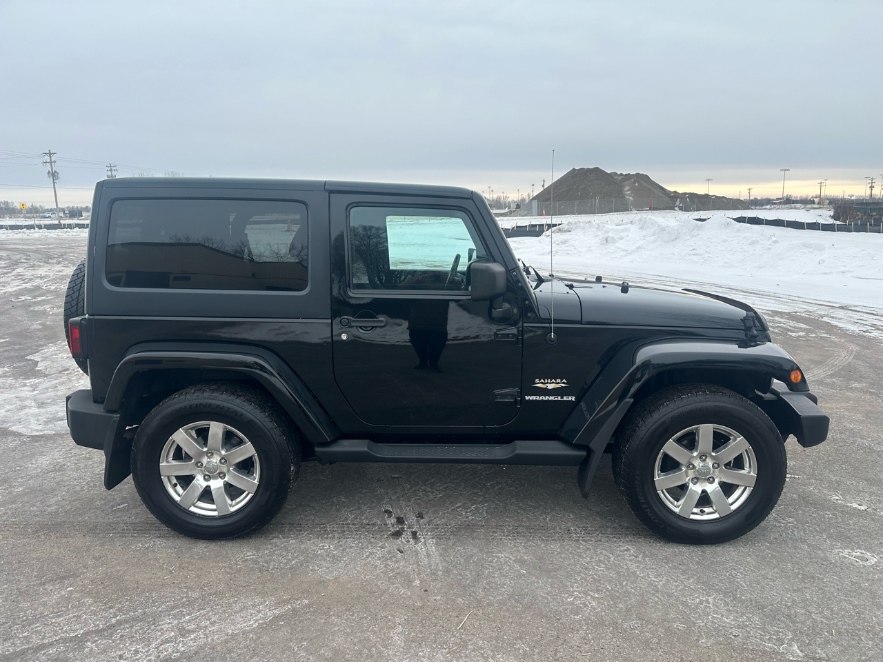 Jeep Wrangler Sahara 4WD 2013