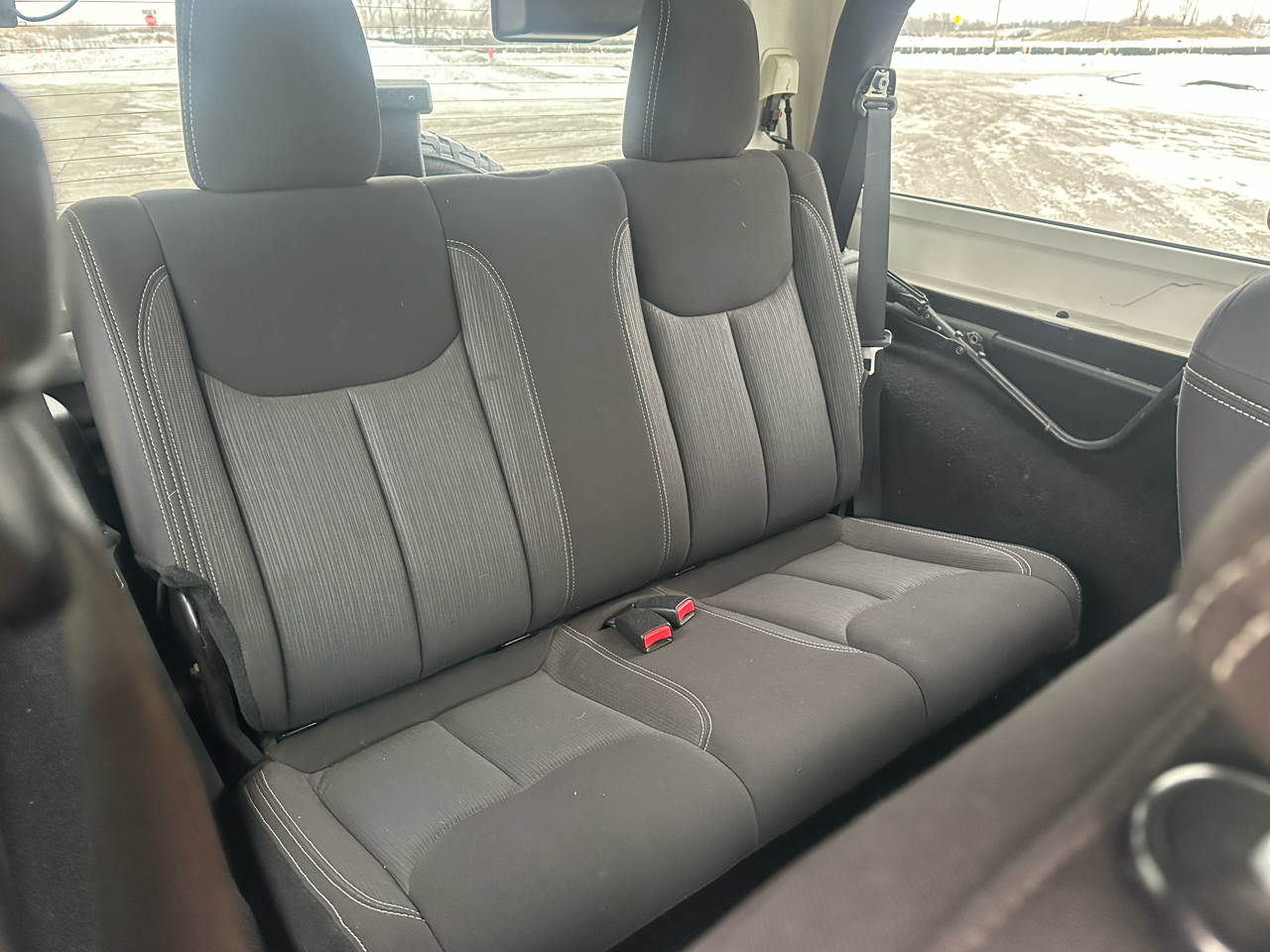 Jeep Wrangler Sahara 4WD 2013