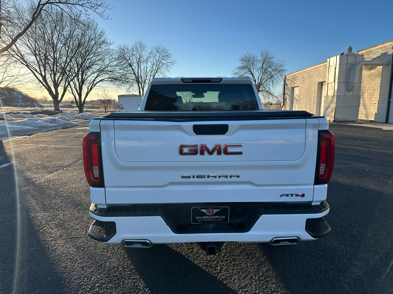 GMC Sierra 1500 AT4 Crew Cab 4WD 2022