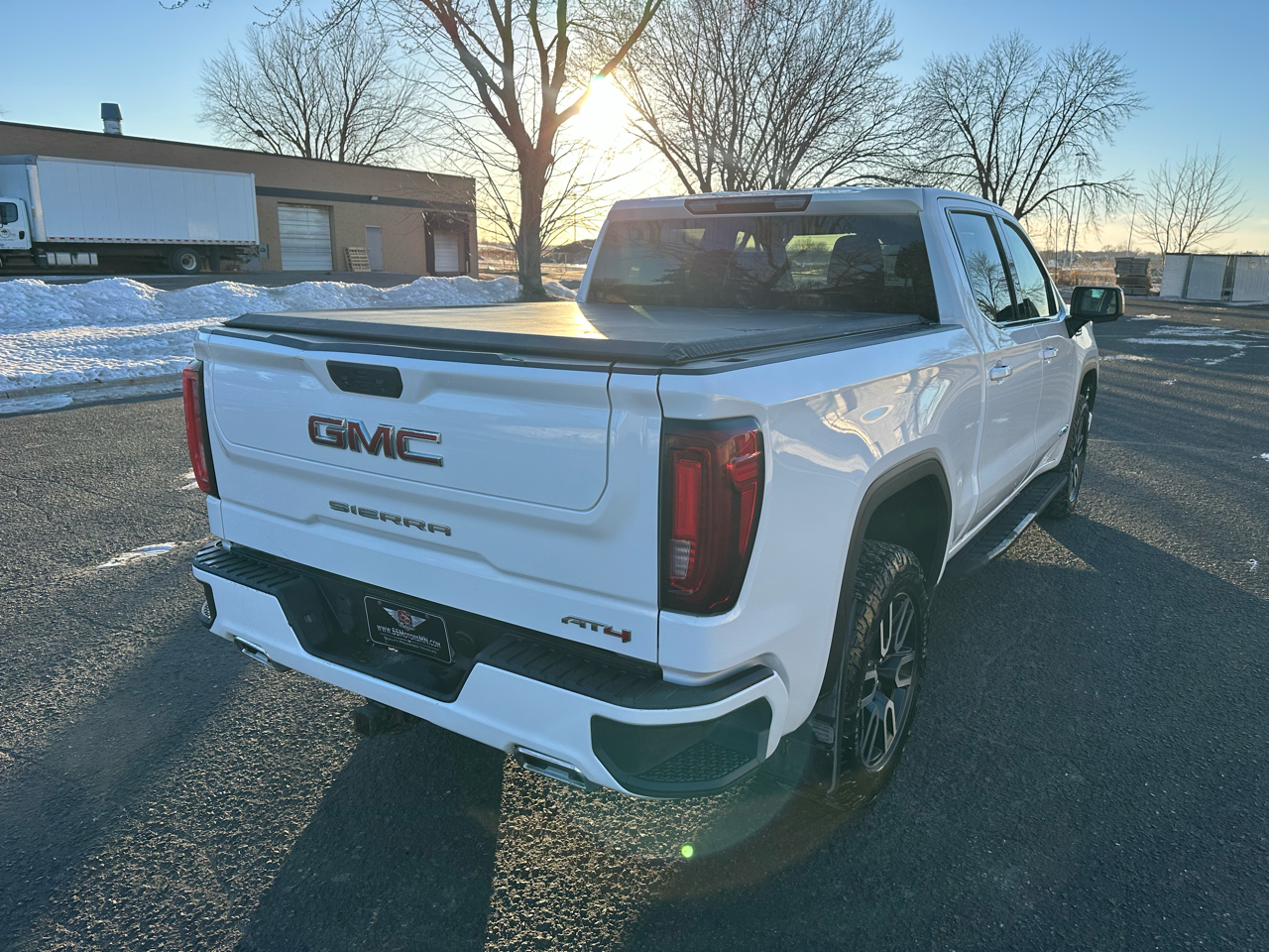 GMC Sierra 1500 AT4 Crew Cab 4WD 2022
