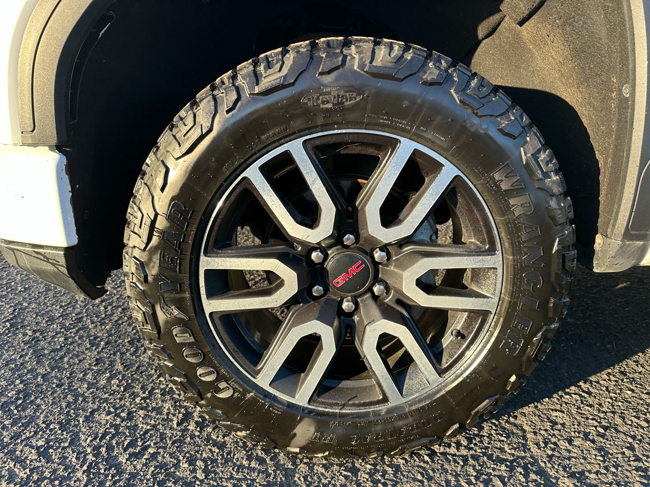 GMC Sierra 1500 AT4 Crew Cab 4WD 2022