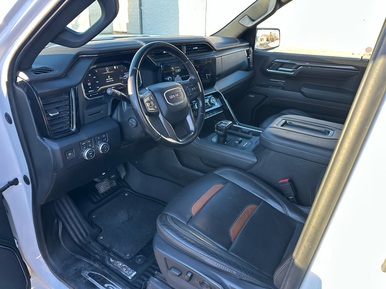 GMC Sierra 1500 AT4 Crew Cab 4WD 2022