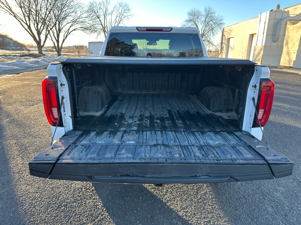 GMC Sierra 1500 AT4 Crew Cab 4WD 2022