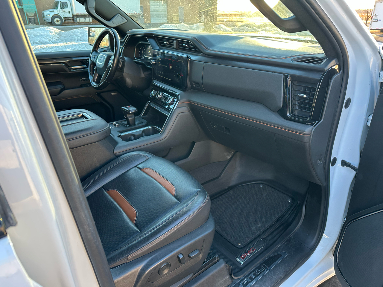 GMC Sierra 1500 AT4 Crew Cab 4WD 2022