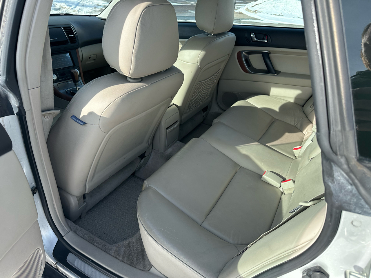 Subaru Outback 3.0R Sedan 2005