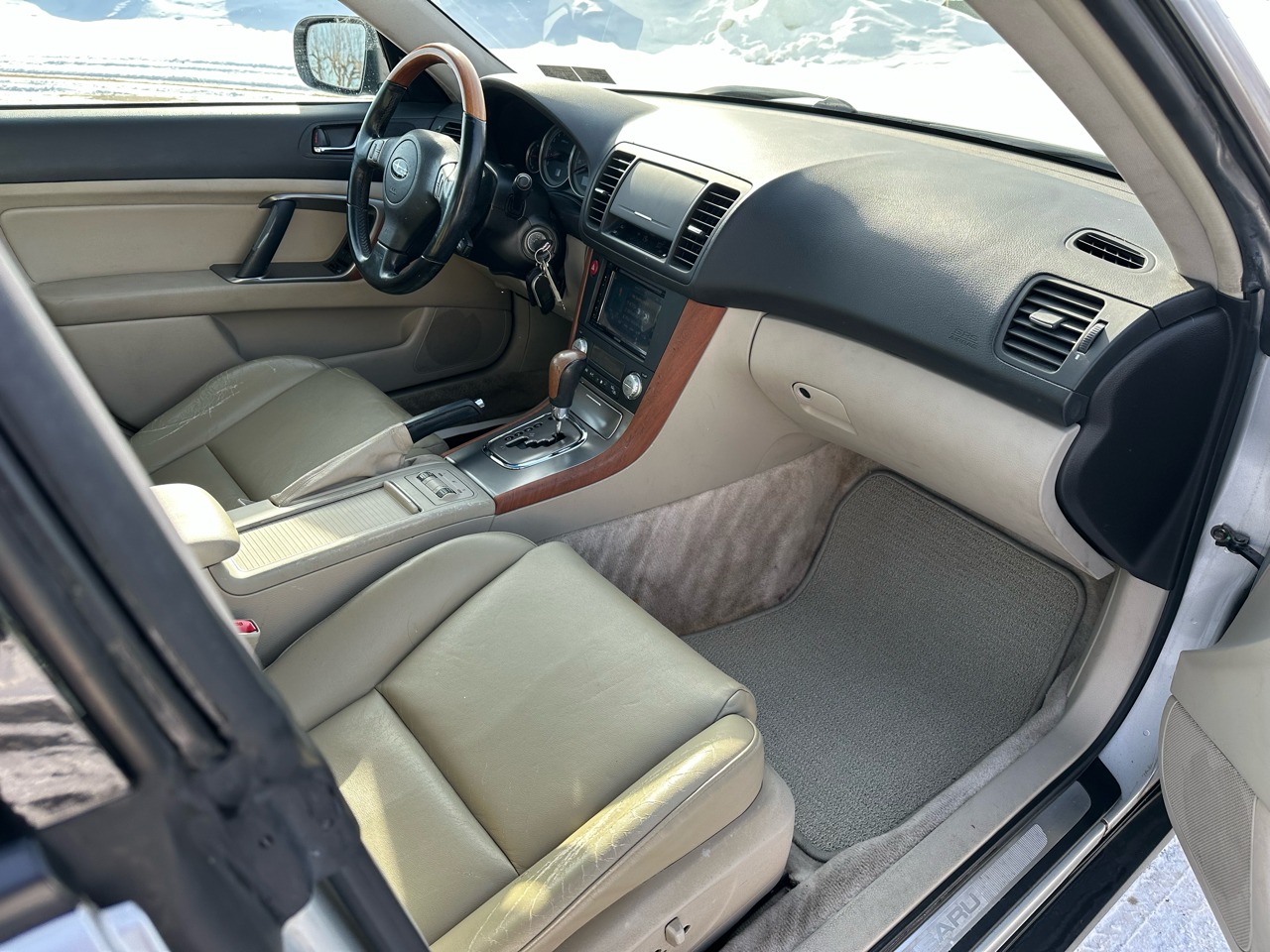 Subaru Outback 3.0R Sedan 2005