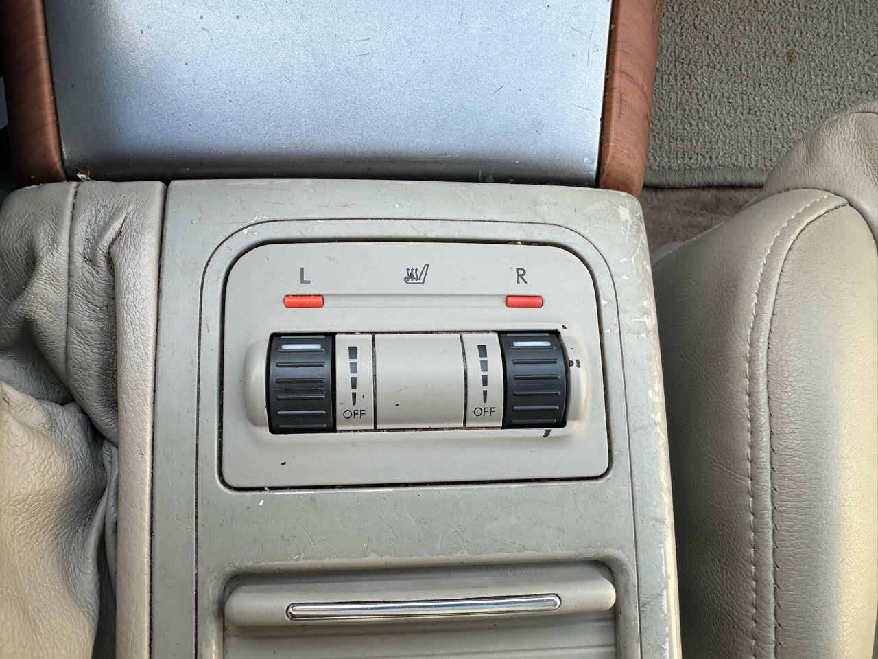 Subaru Outback 3.0R Sedan 2005