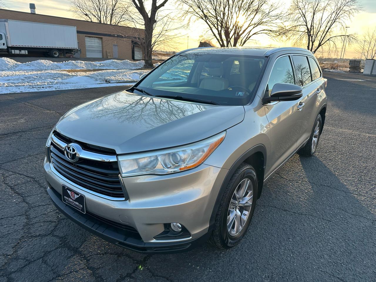 Toyota Highlander XLE AWD V6 2014