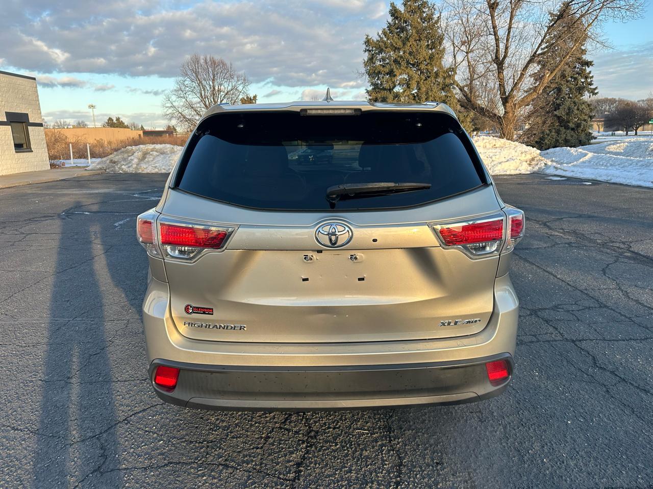 Toyota Highlander XLE AWD V6 2014